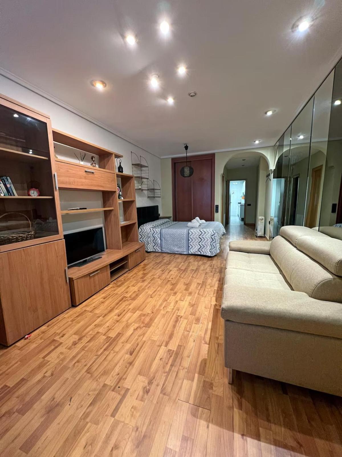 Estudio Para Parejas Con Wifi En La Playa Valenza Esterno foto